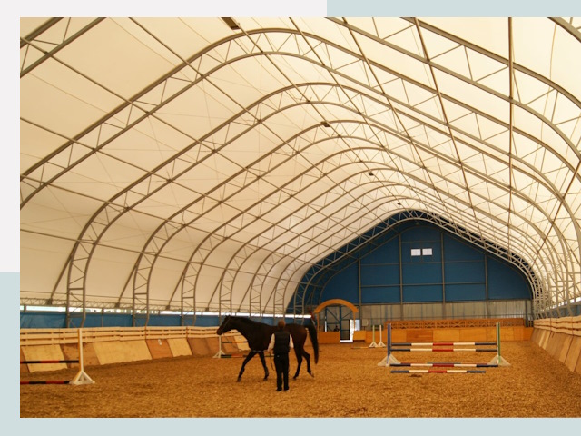 Строительство конных манежей в Морозовске